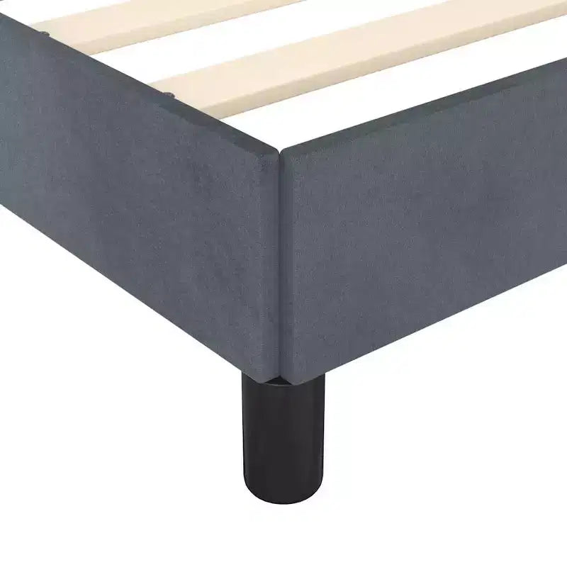 Struttura letto con testiera in velluto grigio scuro California King moderna
