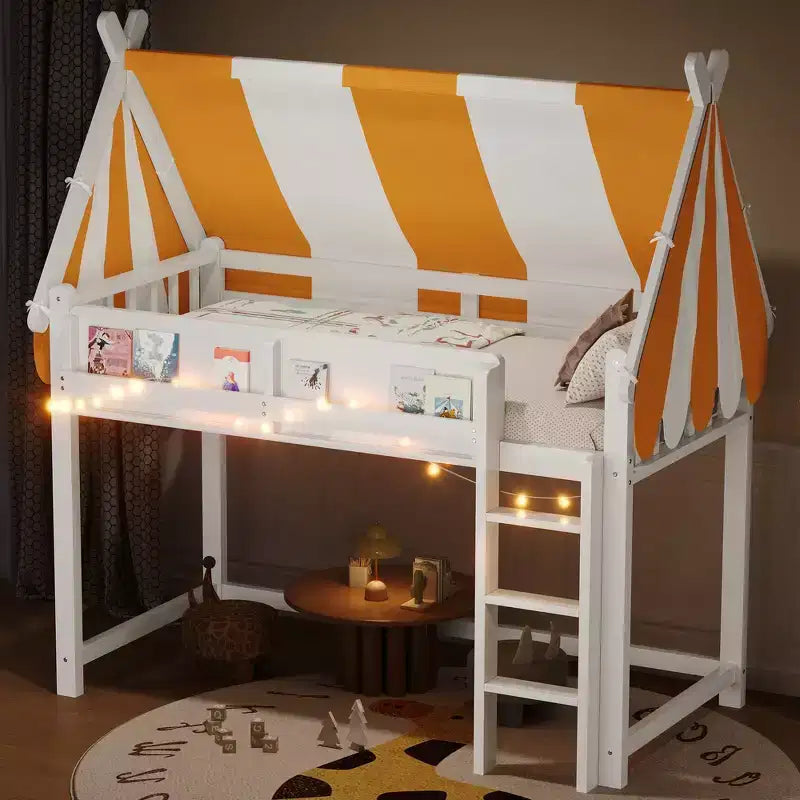 Letto a soppalco singolo con baldacchino, libreria e ringhiera a tutta lunghezza