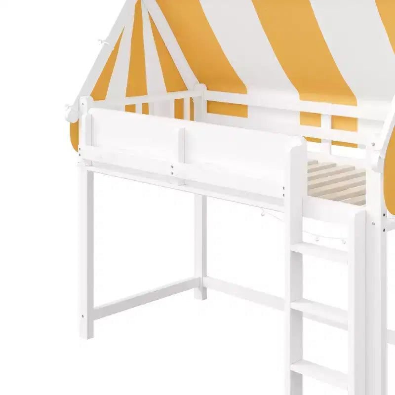 Letto a soppalco singolo con baldacchino, libreria e ringhiera a tutta lunghezza