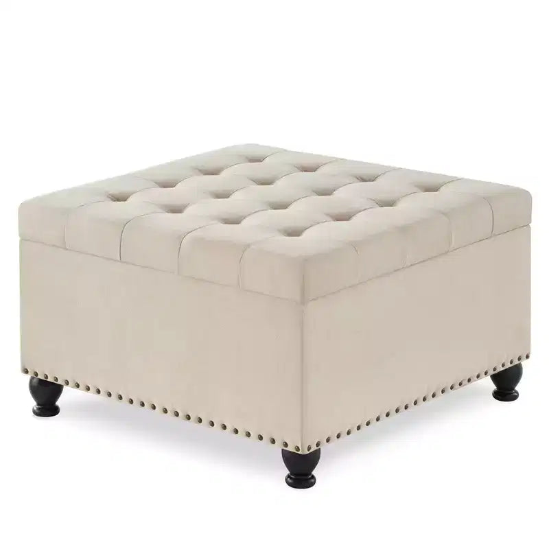 Pouf Contenitore Grande Quadrato Okak con Gambe in Legno, Panca da Ingresso con Bottoni, Decorato con Trapuntatura e Rifiniture a Borchie, Poggiapiedi per la Casa