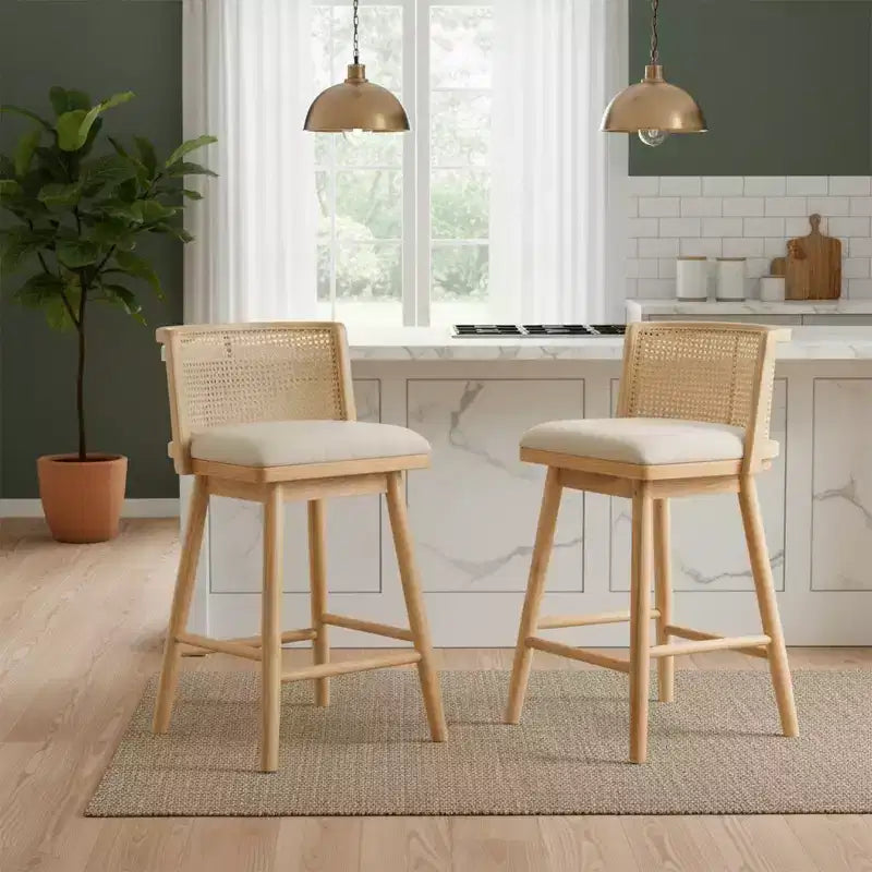 Set di 2 Sgabelli da Bancone in Legno con Schienale in Rattan e Rivestimento Beige