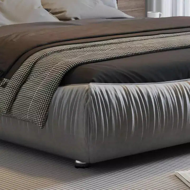Letto King Size di Lusso Rivestito in Tessuto con Testiera Imbottita Oversize e Struttura in Legno Massello, Grigio