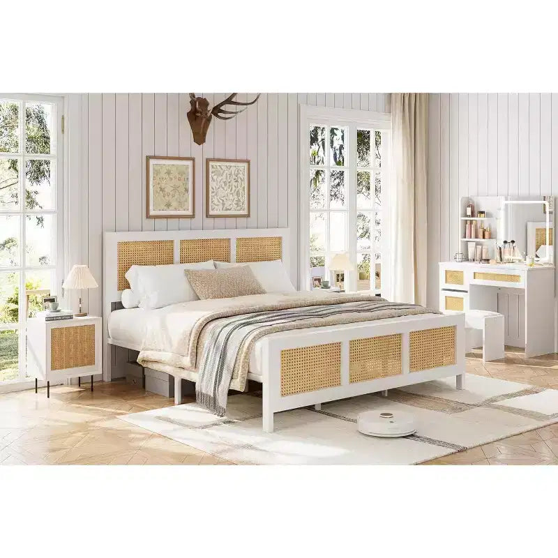 Struttura letto a piattaforma Boho in rattan con testiera, robuste doghe in metallo, non necessita di rete a molle